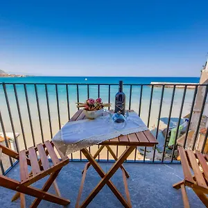 https://marechiaro-house.sicilyhotelsitaly.net